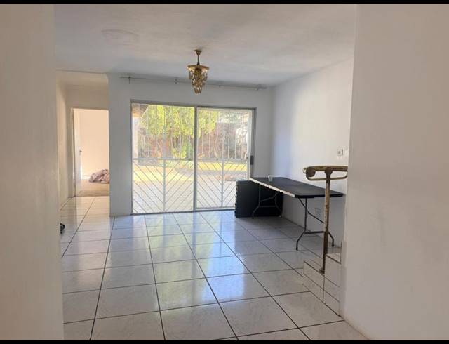 6 BEDROOM HOUSE FOR SALE IN LAUDIUM
